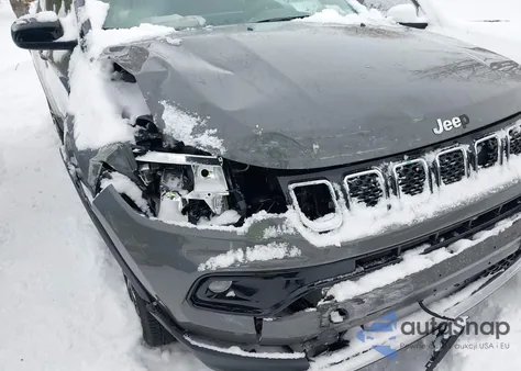 2023 Jeep Compass Limited 4X4 z USA, uszkodzony, nr VIN 3C4NJDCN1PT558986